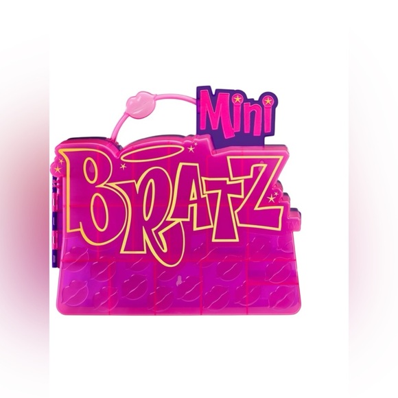 LIMITED EDITION!! 2 Mini Bratz Advent Calendars and 1 case - Picture 6 of 6